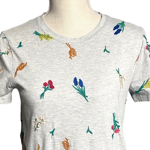 Lucky Brand Allover Embroidered Floral Tee- Heather Gray- Medium - Picture 4 of 13